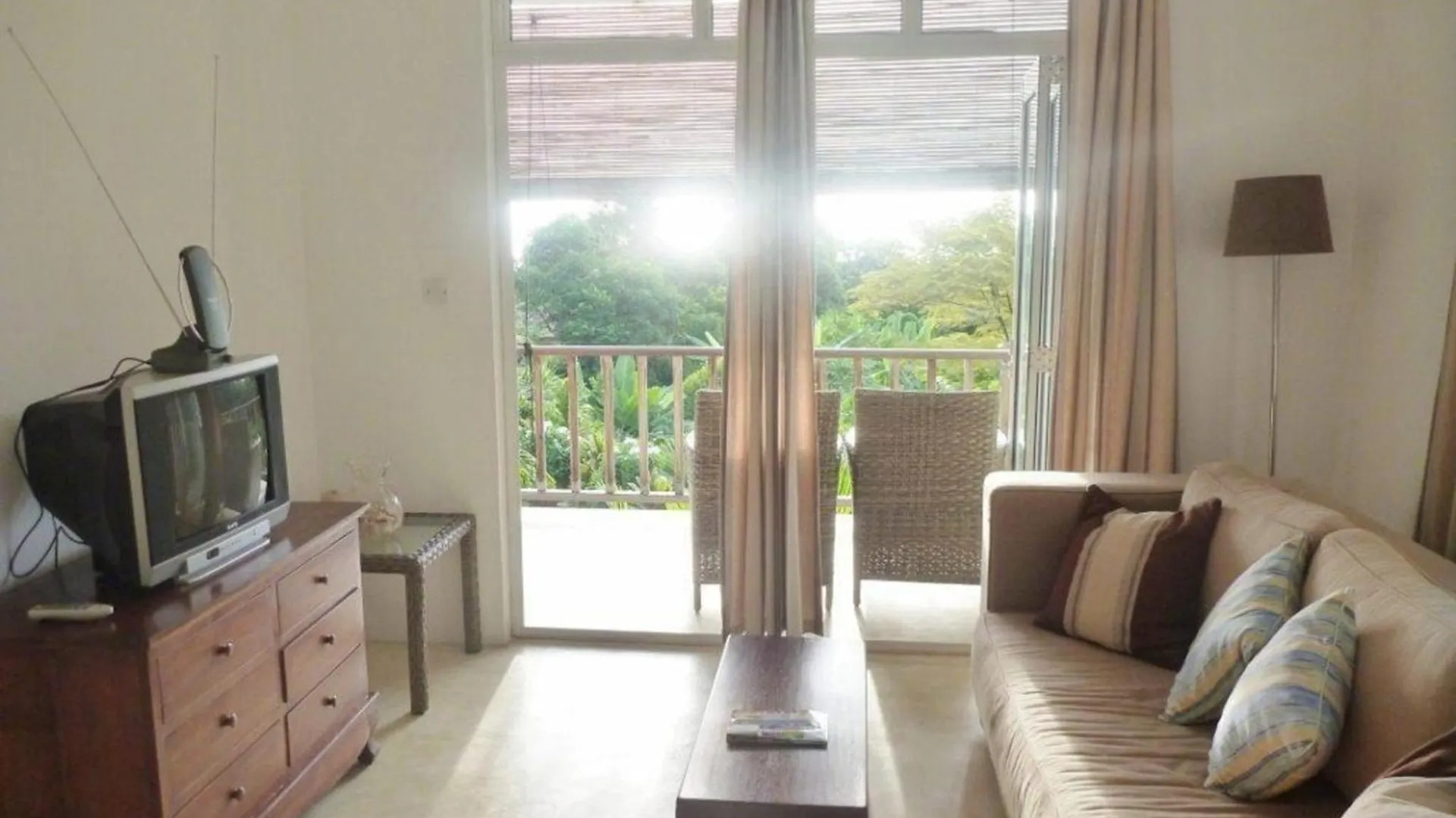 Eine Apartmentwohnung Mit Balkon Oder Terrasse Und Meerblick Oder Panoramablick Beau Vallon  Apartmán Beau Vallon (Mahe)