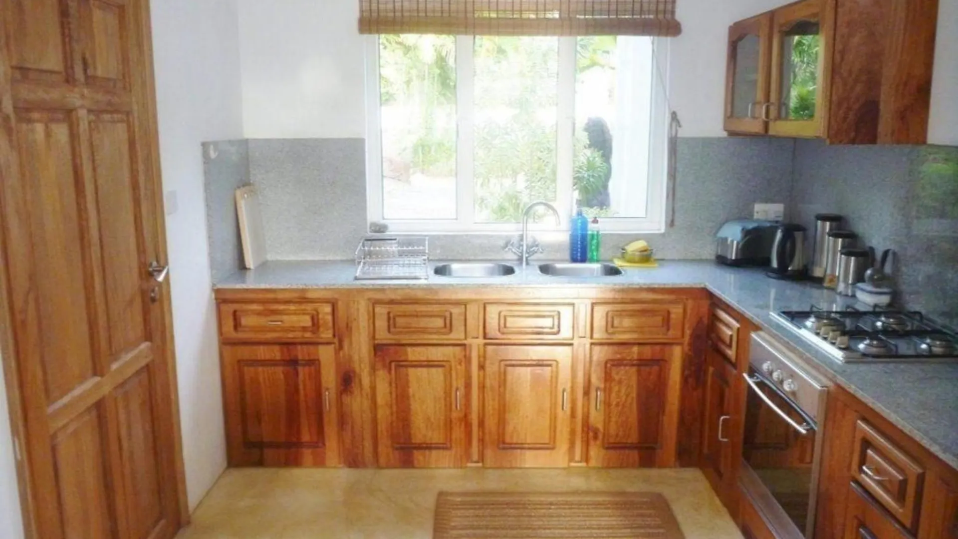 Eine Apartmentwohnung Mit Balkon Oder Terrasse Und Meerblick Oder Panoramablick Beau Vallon  Beau Vallon (Mahe)
