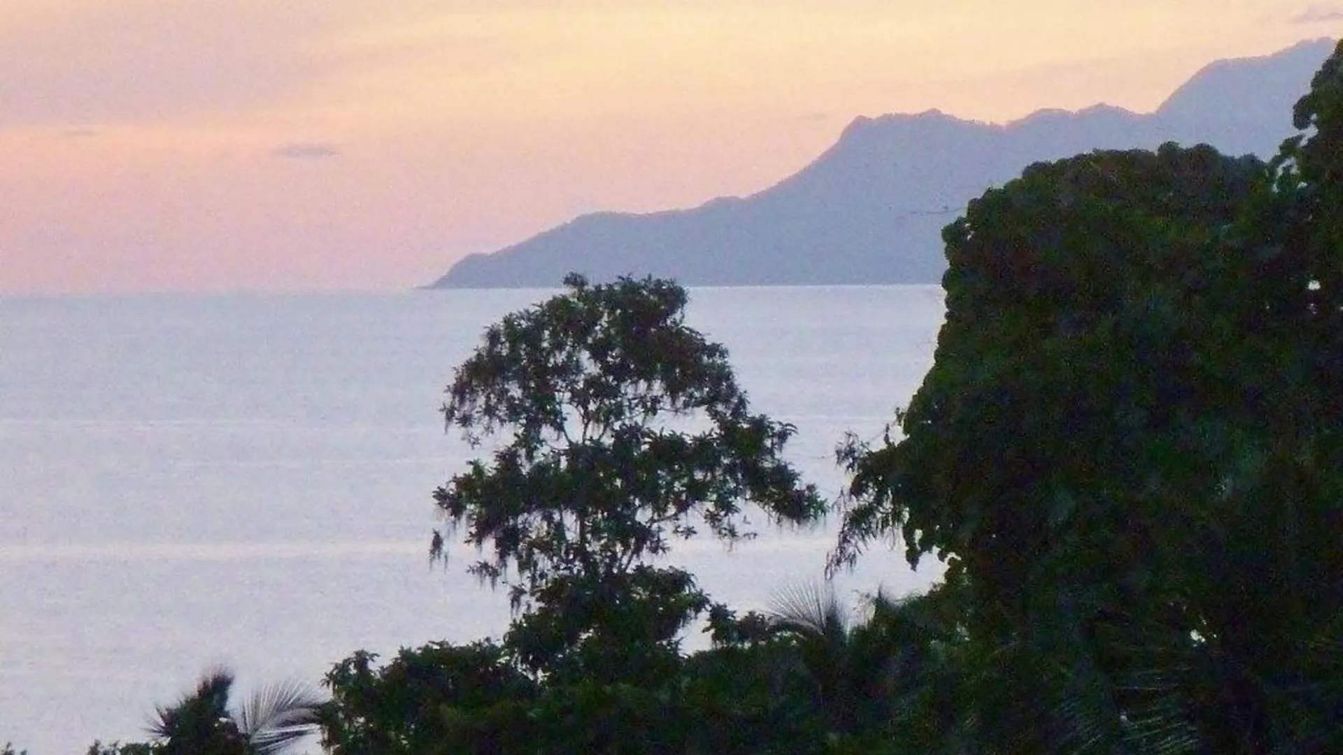 Eine Apartmentwohnung Mit Balkon Oder Terrasse Und Meerblick Oder Panoramablick Beau Vallon  0*, Beau Vallon (Mahe) Seychelles